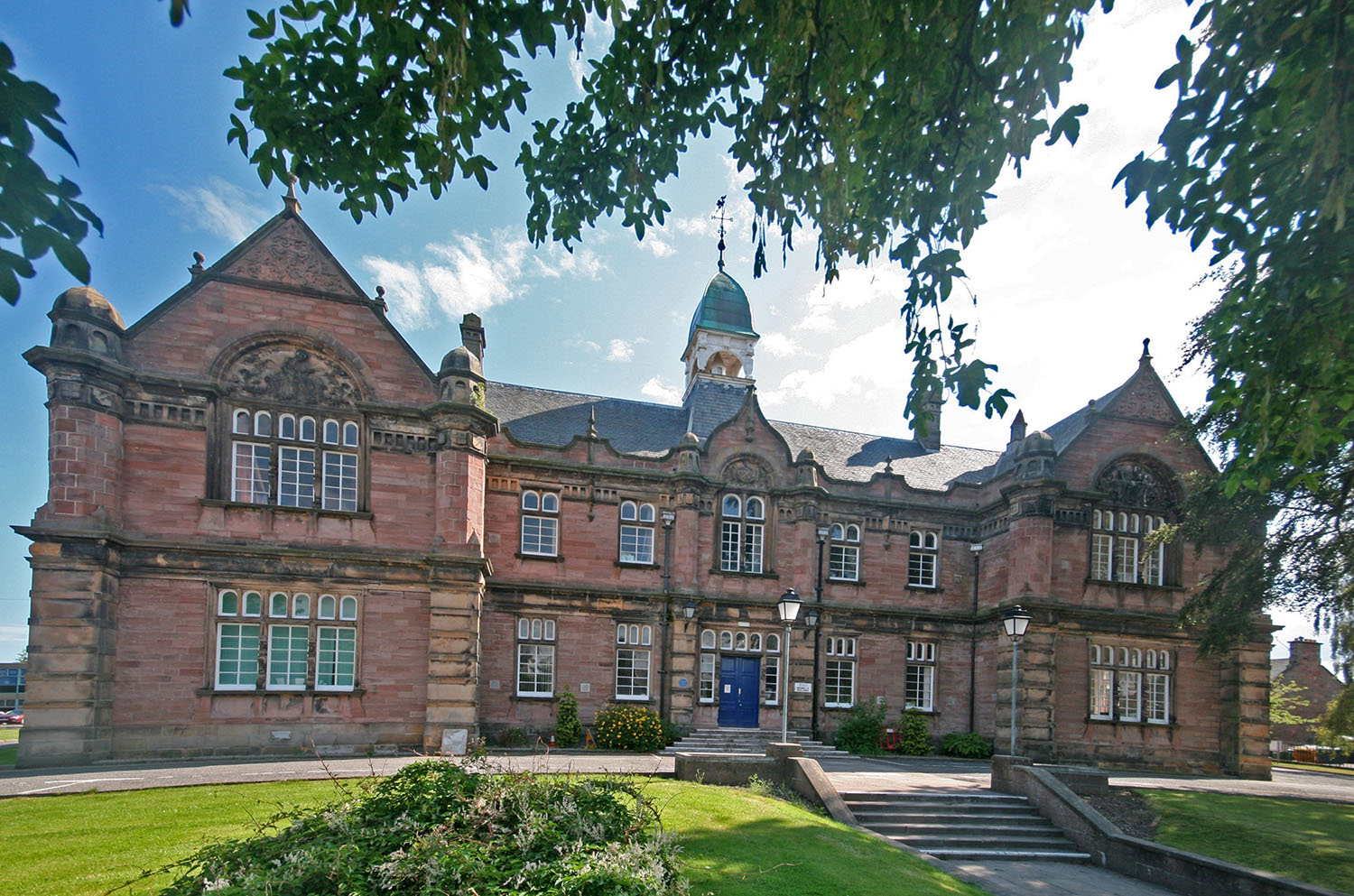 2 Offices for sale in Inverness, UK Page 1 Propertylink